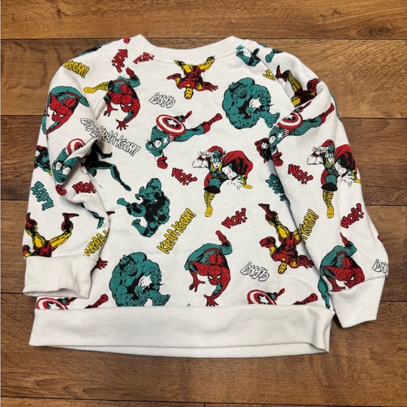 Marvel Graphic Sweatshirt 4T - Picture 4 of 4